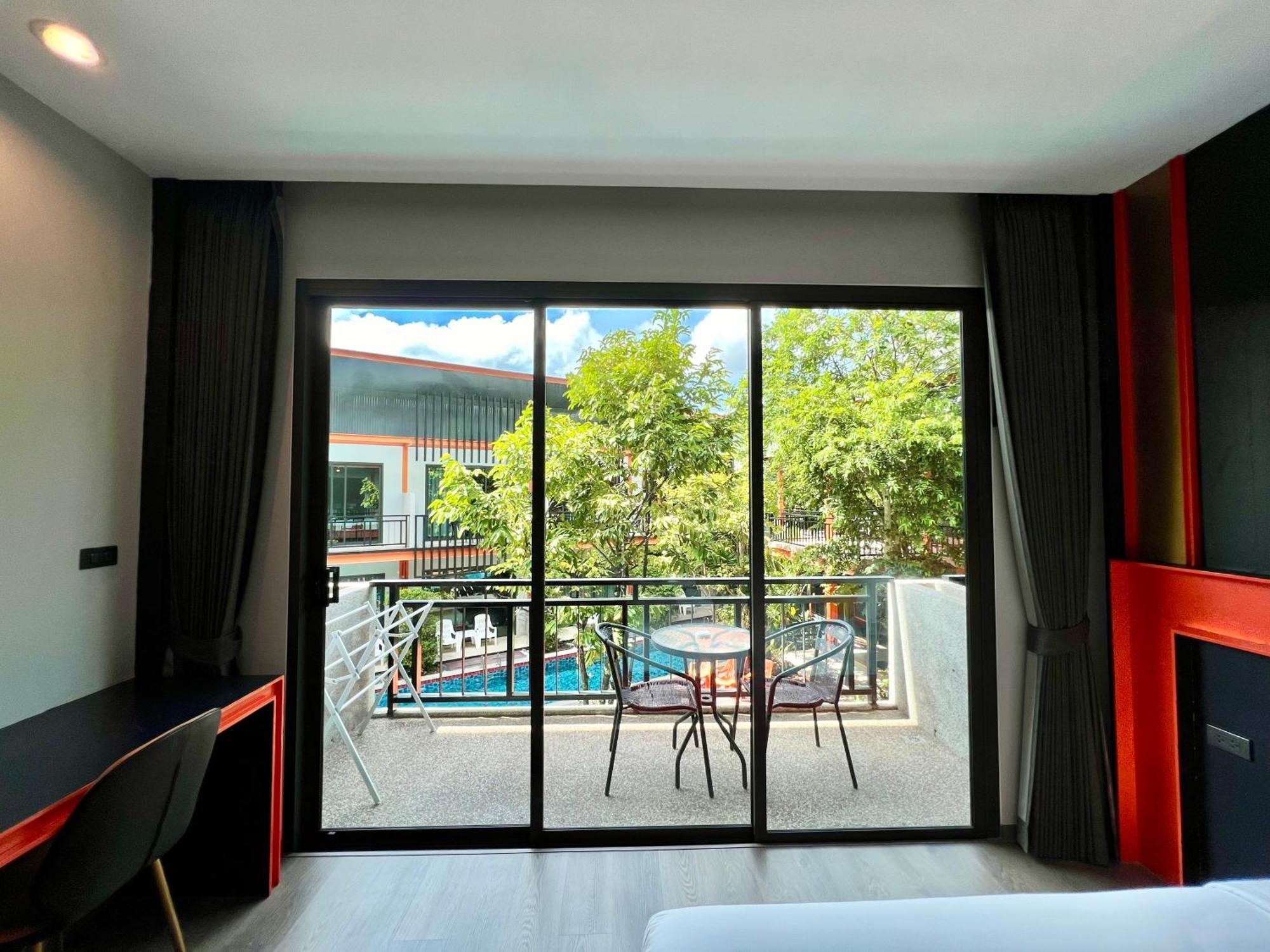 Wow Phuket Hotel Exterior foto
